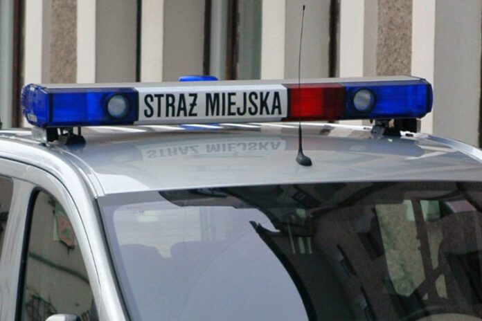 nagi mężczyzna