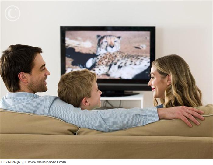 Телевизор, семья без смс