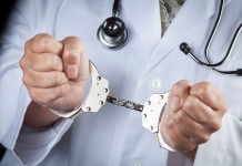 Podrobił dokumenty by pracować w szpitalu.Szukał wątroby tam gdzie jej nie ma