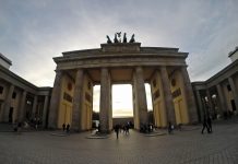 Czy Niemcy kolonizują Polskę?