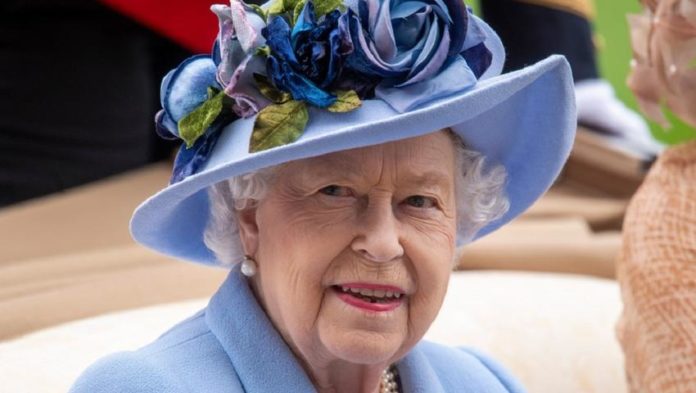 Królowa Elżbieta II (Brytyjska rodzina królewska)