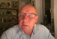 Jasnowidz Jackowski oprowadził kamerę po swoim domu. Zobacz jak mieszka Jak mieszka Krzysztof Jackowski?