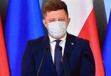 Narodowy Program Szczepień zagrożony? Dworczyk reaguje na decyzję Pfizera Michał Dworczyk
