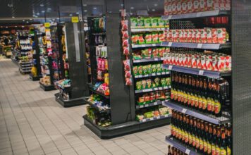 Wstrząsający widok w polskich supermarketach. Zobaczcie, co pojawiło się na sklepowych półkach supermarket