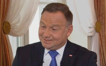 Wpis Andrzeja Dudy powodem do kpin. Opozycja nie przepuszcza okazji Andrzej Duda